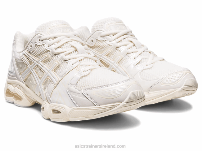 Jessica Gonsalves Gel-Nimbus 9 Cream/White Asics XXPD696