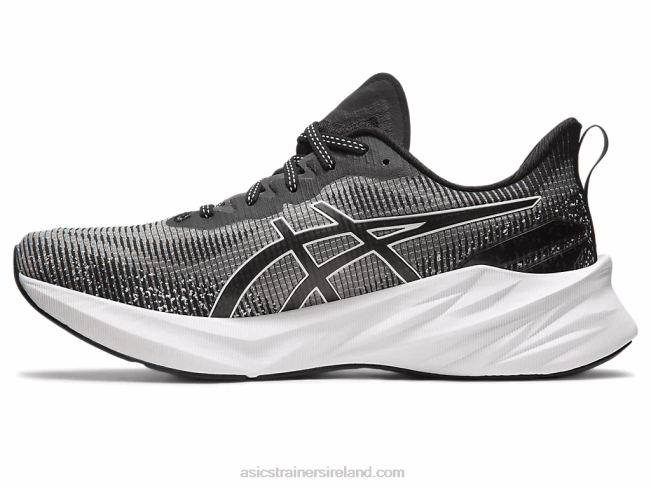 Novablast 3 Le Black/White Asics XXPD204