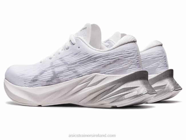 Novablast 3 White/Piedmont Grey Asics XXPD2405